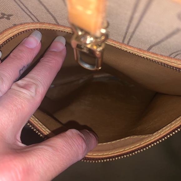 Authentic Louis Vuitton Neverfull MM Classic LV Monogram Bag - Picture 5 of 11